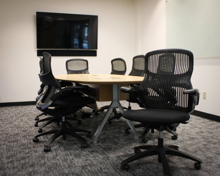 Conference Room (2hrs Minimum)