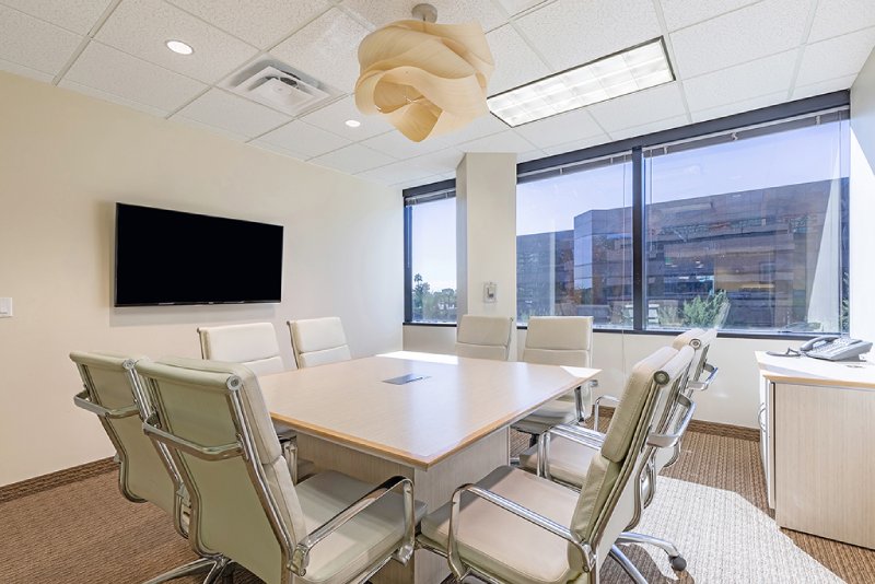 8 Person Meeting Room