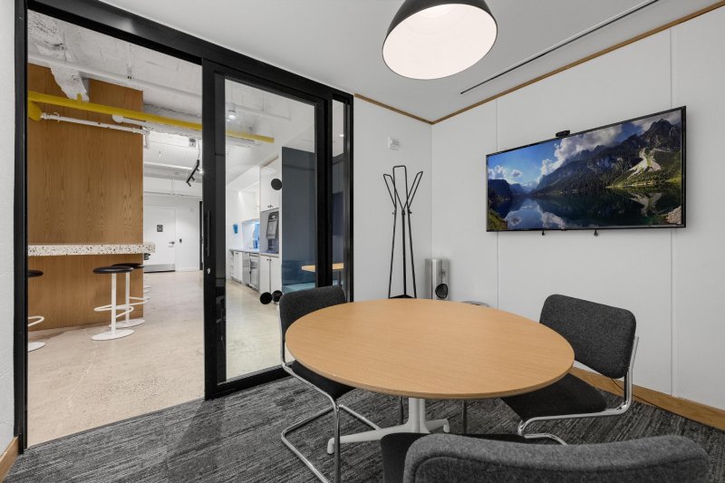 880 Third Avenue, 5th Floor, New York, NY, 10022