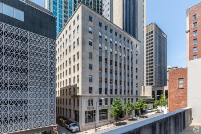 Fourth Ave N Office Center