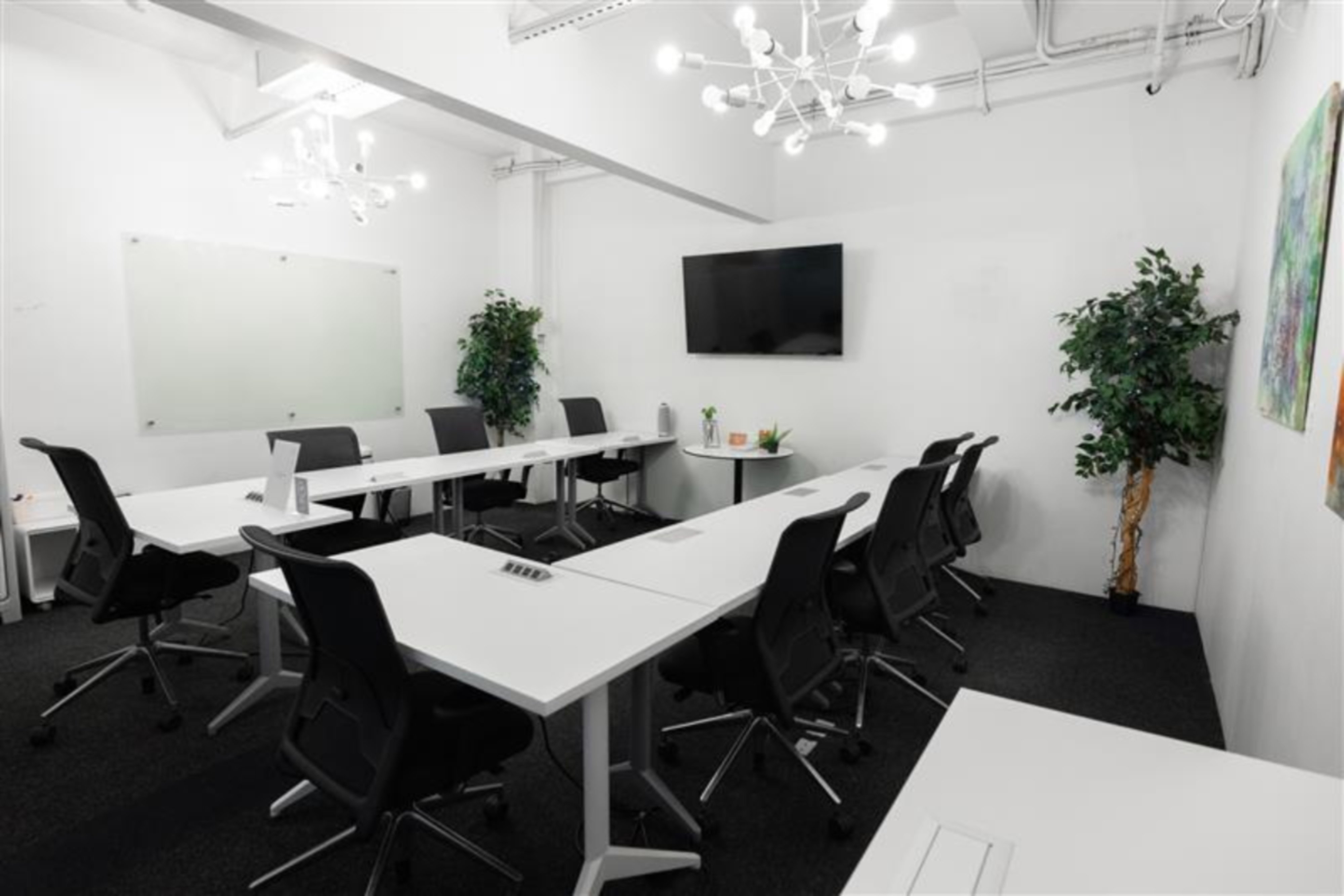 240 West 40th Street, 2nd Floor, New York, NY, 10018