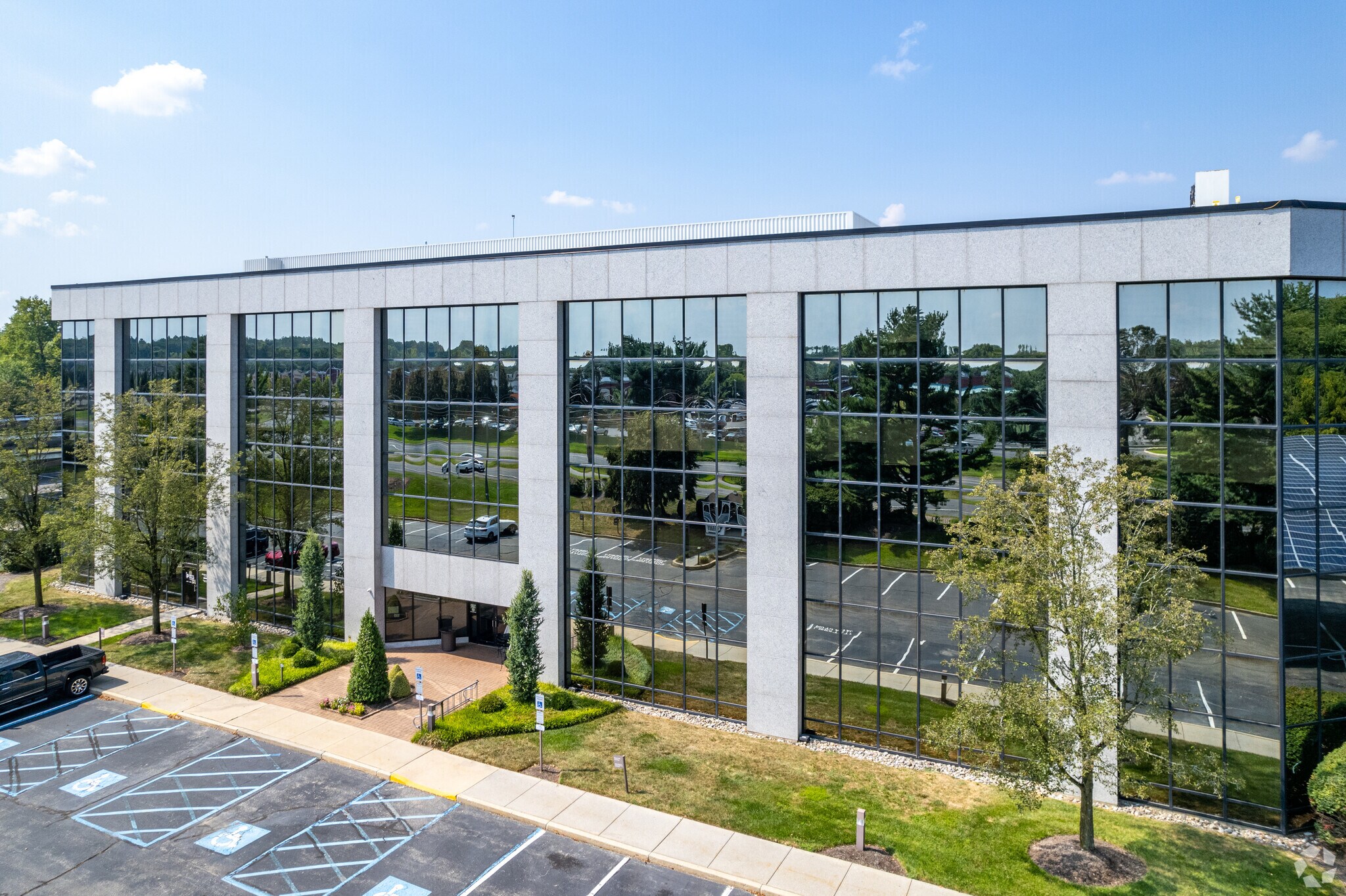 Strive Workspaces - Marlton