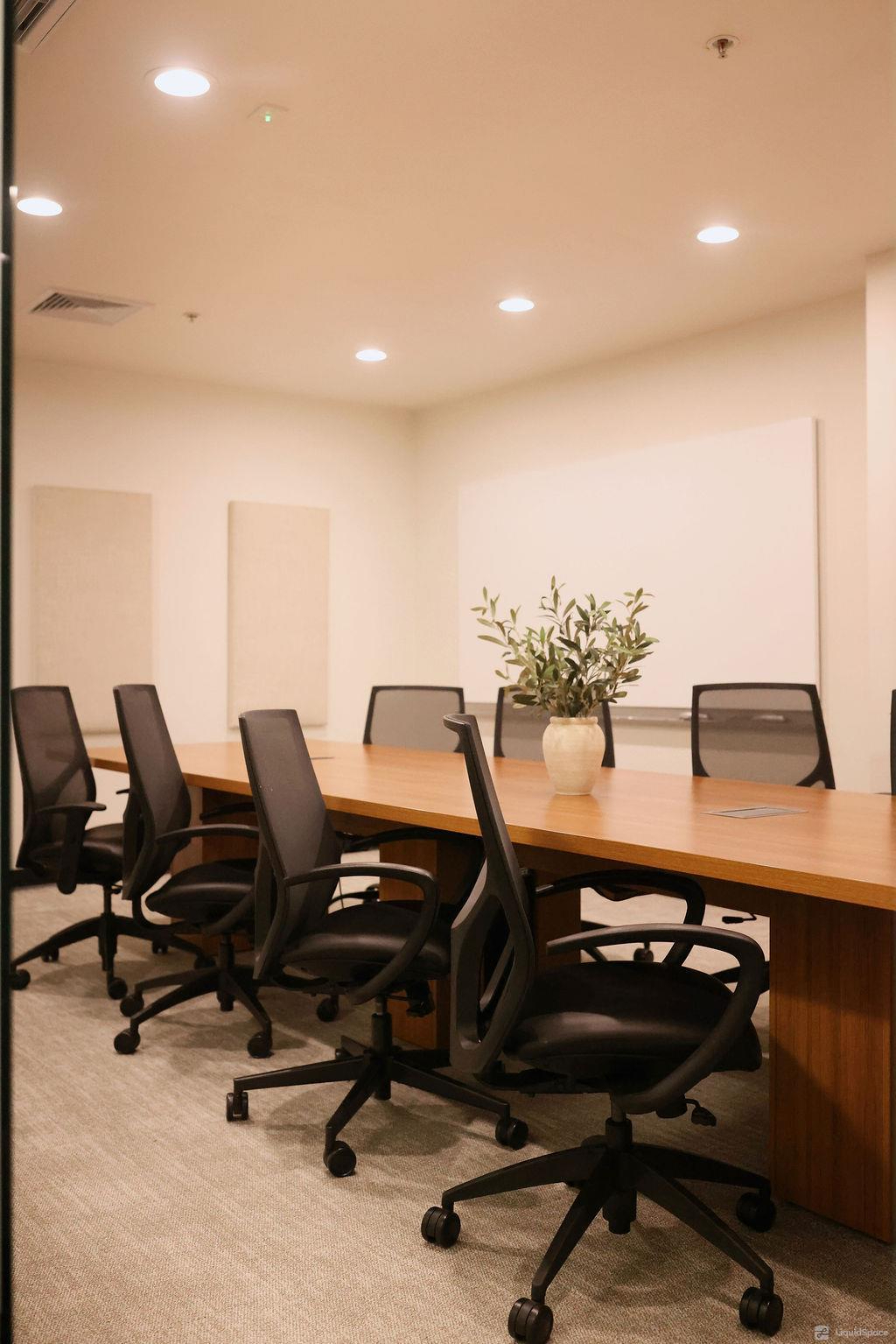 2555 Townsgate Road, Suite 200, Westlake Village, CA, 91361