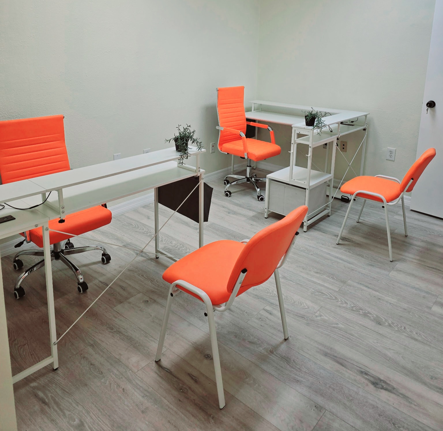 912 Drew St, Suite 102, Clearwater, FL, 33755