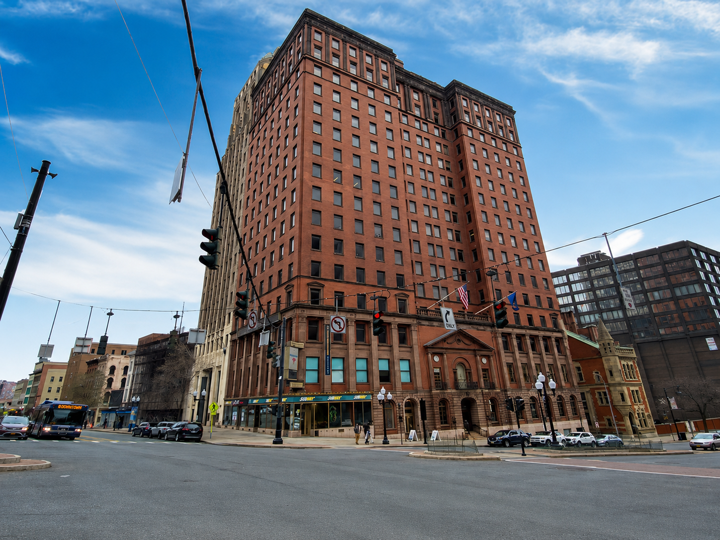 Expansive - State Street (Albany)