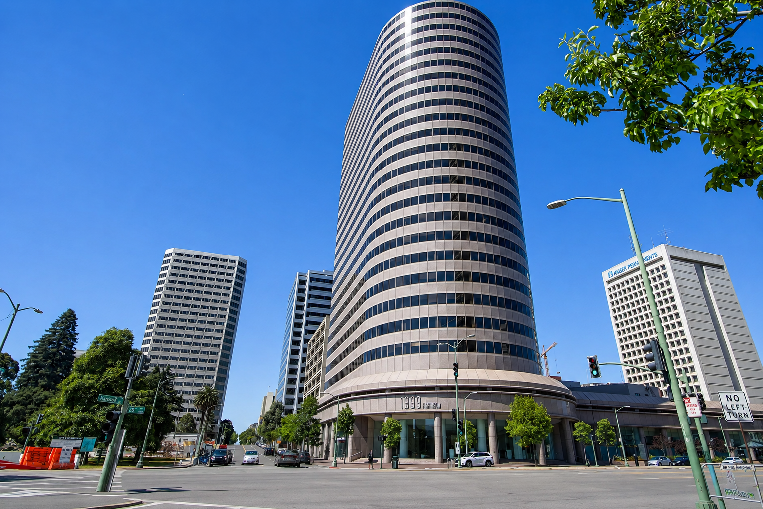 OAK - Lake Merritt Plaza