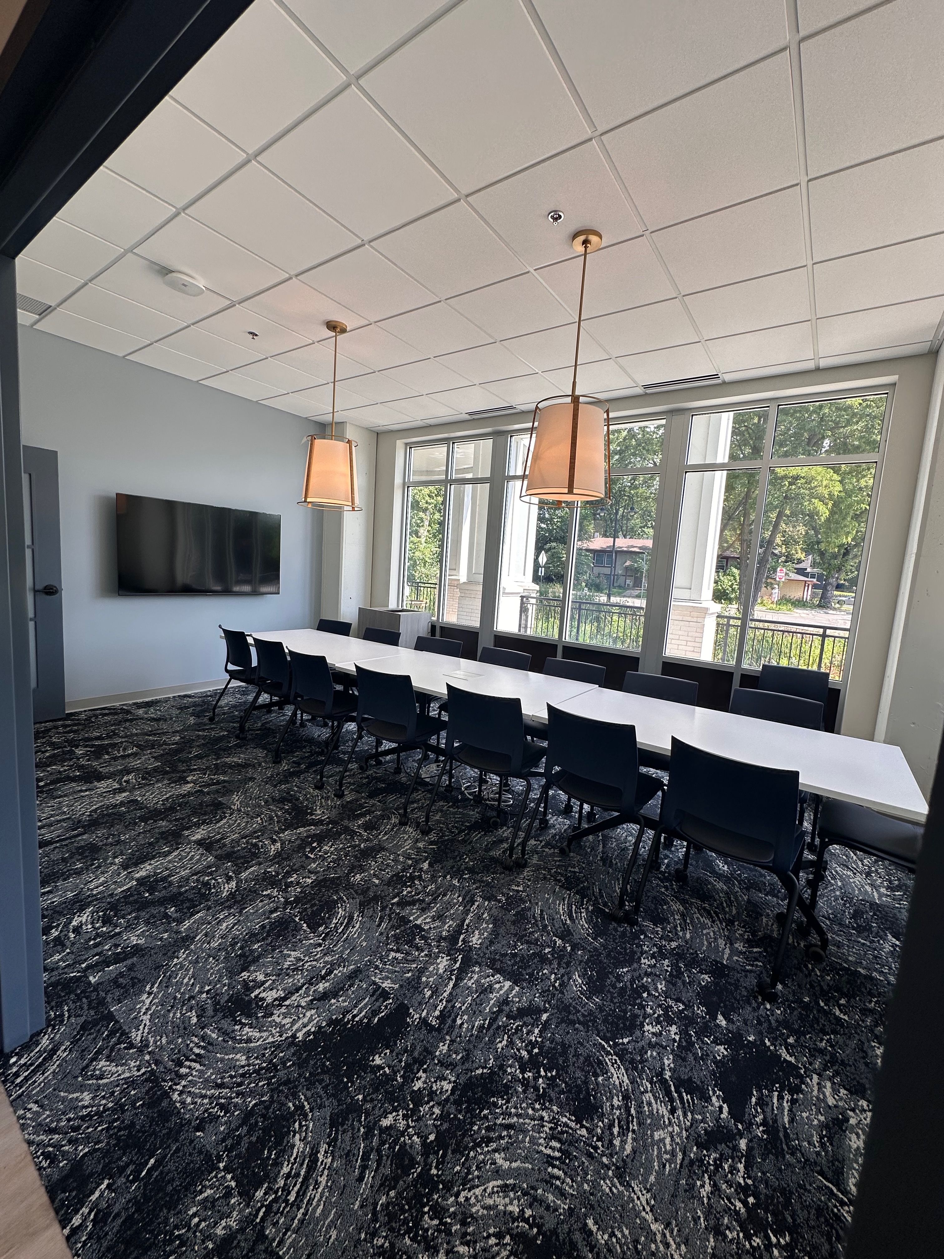 985 Lake Street E, Wayzata, MN, 55391