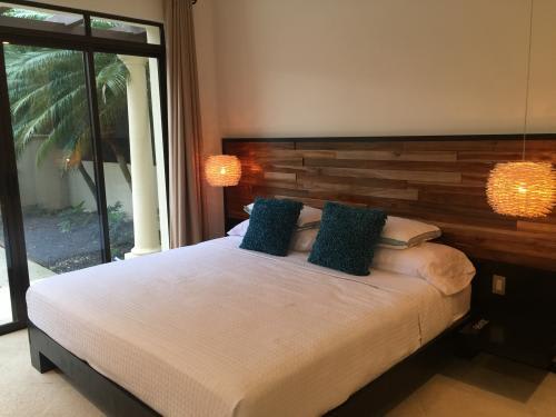 Fabulous 3 Bedroom Villa En Suite At The Beach!