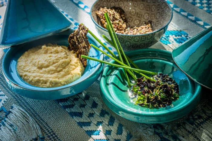 Houmous et crackers provençale img