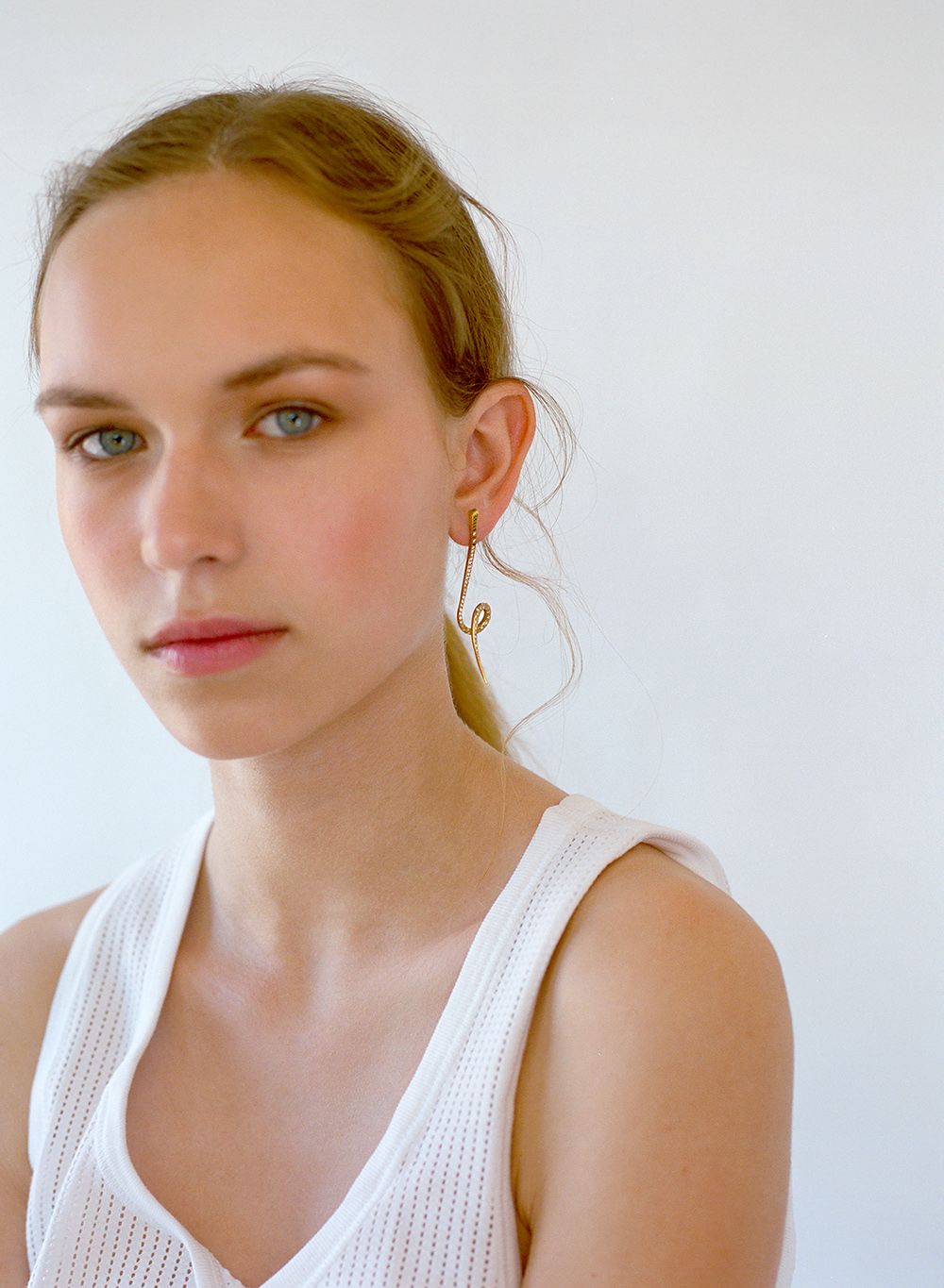 Ayollarning külotlu porno fotosuratlari