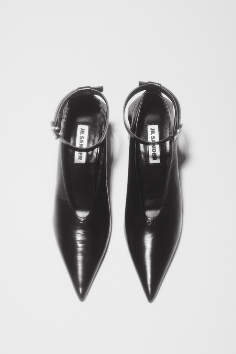 【JIL SANDER】T-strap shoes archive SARAH DULAY PHOTOGRAPHY