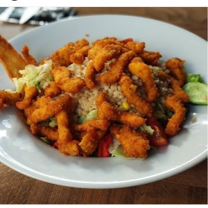  Tavuklu Kinoa Salatası