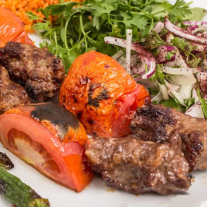 DOMATESLİ KEBAP