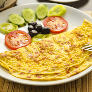 Sucuklu kaşarlı Omlet