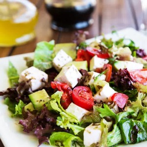 Peynirli Akdeniz Salata