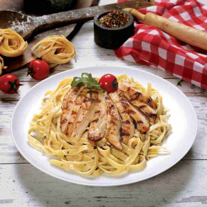 Chicken Alfredo Taglitelli