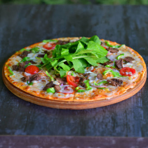 Kavurmalı Pizza (8.dilimli)