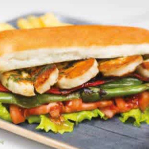 Hellim Peynirli Sıcak Sandviç