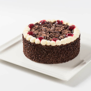 Kara Orman Meyveli Pasta (8 kişilik)