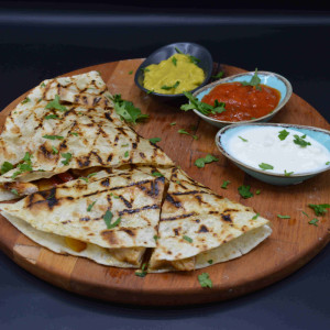 QUESADİLLA PEYNİRLİ