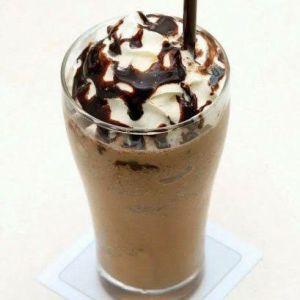 Çikolatali Buzlu Latte