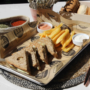 Kepekli Kaşarlı Tost