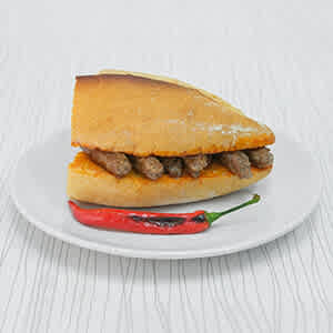 Yarım Ekmek Arası Ödemiş Köfte