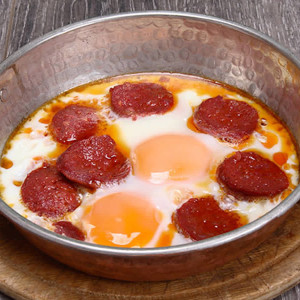 Sucuklu Yumurta