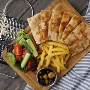 PATATES, KAŞAR PEYNİRLİ GÖZLEME