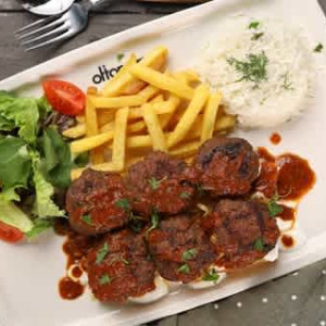 YOĞURT SOSLU KASAP KÖFRE