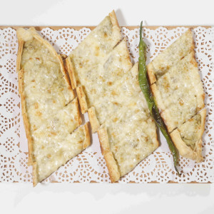 Patlıcanlı Tulum Peynirli Pide