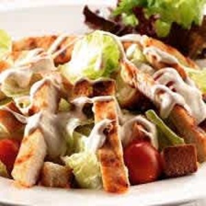 Pesto Soslu Çıtır Tavuk Salata