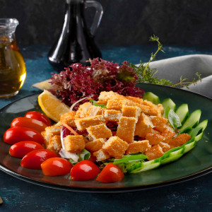 Vegan Schnitzel Salata