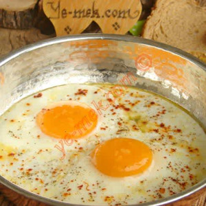 Kaşarlı Yumurta