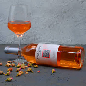 Angora Rose 75cl