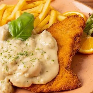 Peynir Soslu Şinitsel