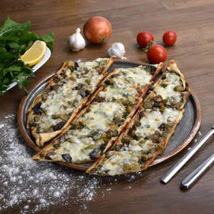 Karışık  Sebzeli Pide