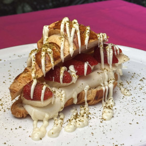 Beyaz Çikolatalı Kruvasan