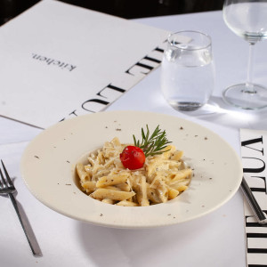 Pesto Soslu Fesleğenli Penne