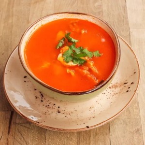 Acılı ekşili levrek çorbası