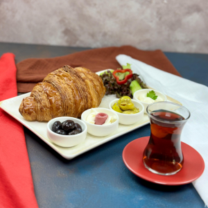 Kruvasan Tuzlu Tabak