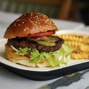 Klasik Burger 140 gr Menü