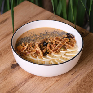 Yaban Mersinli Granola Yoğurt