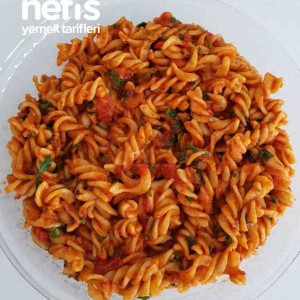 Salça soslu makarna