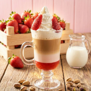 Hot Strowbery Cheskek Latte