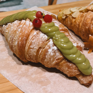 Baby Pistacho Croissant