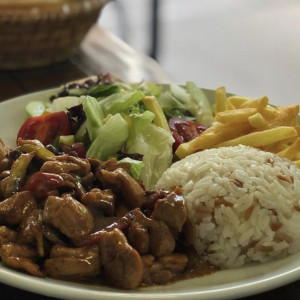 BARBEKÜ SOSLU TAVUK