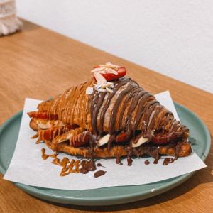 Lotus & Nutella Croissant