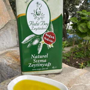 Naturel Sızma Zeytinyağı 0,6 Asit 4 lt