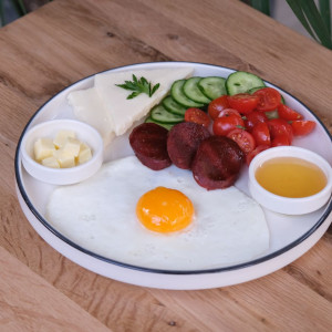 Türk Kahvaltı Tabağı